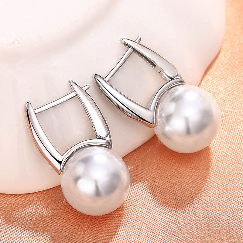 Delicate Artisan Pearl Earring