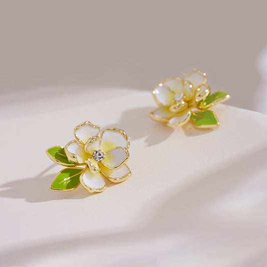 Charming Earring for Any Occasion