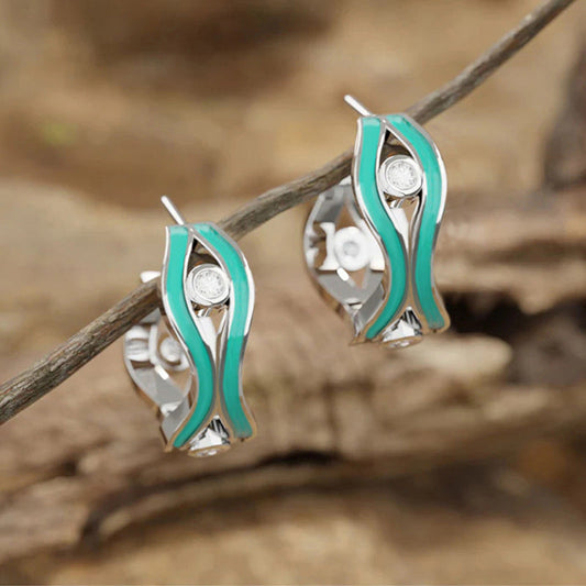 Charming Piece for Any Occasion