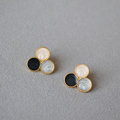 Romantic Silver Earring for Special Moments