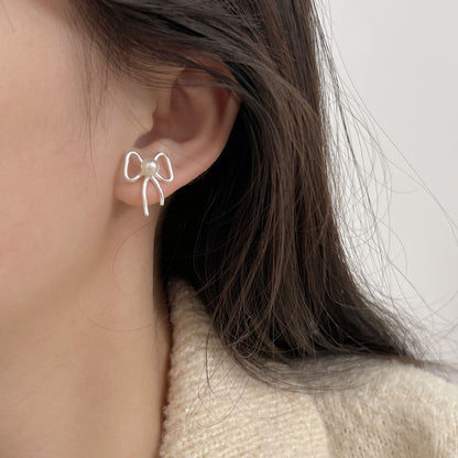 Delicate Artisan Pearl Earring