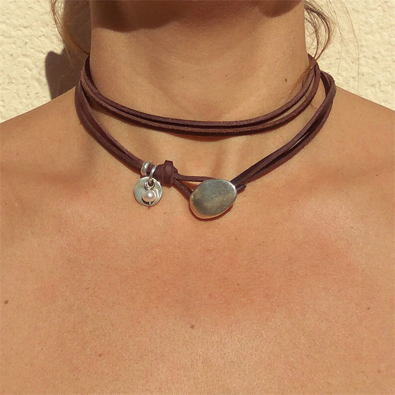 Classic Pearl Necklace with Timeless Appeal