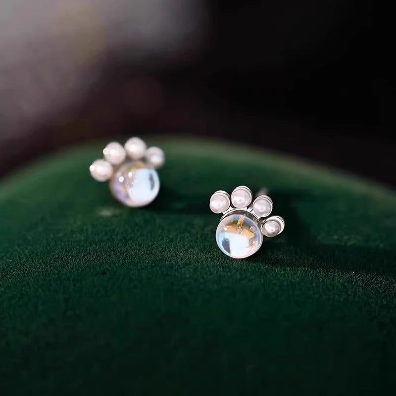 Charming Piece for Any Occasion