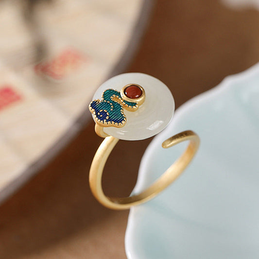 Classic Gold Earring with Timeless Appeal