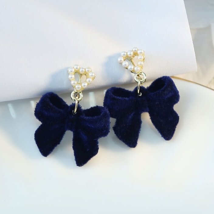 Classic Pearl Earring with Timeless Appeal