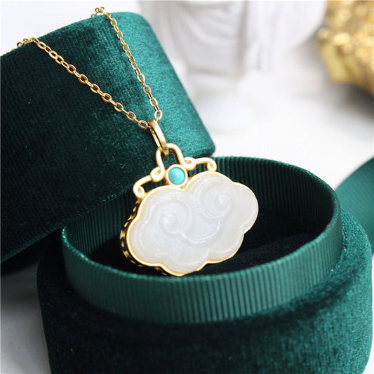 Romantic Gold Pendant for Special Moments