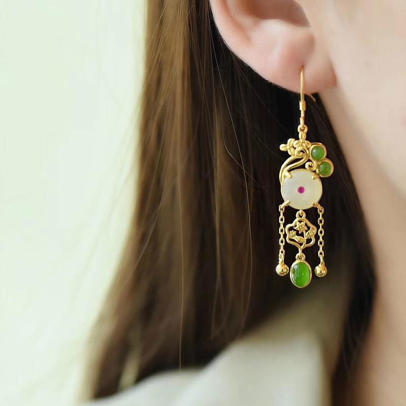 Elegant Silver Earring for Every Occasion