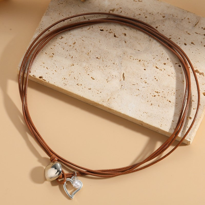 Classic Pearl Necklace with Timeless Appeal
