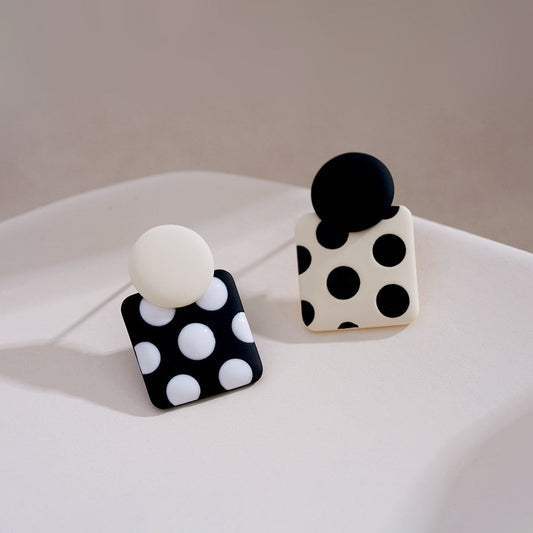 Classic Earring with Timeless Appeal