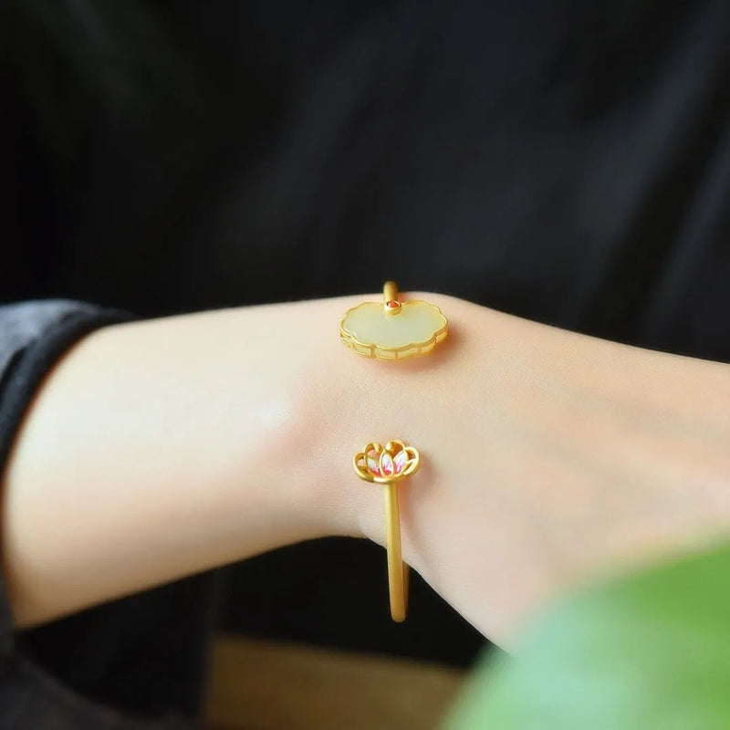 Beautiful Bracelet with Unique Style