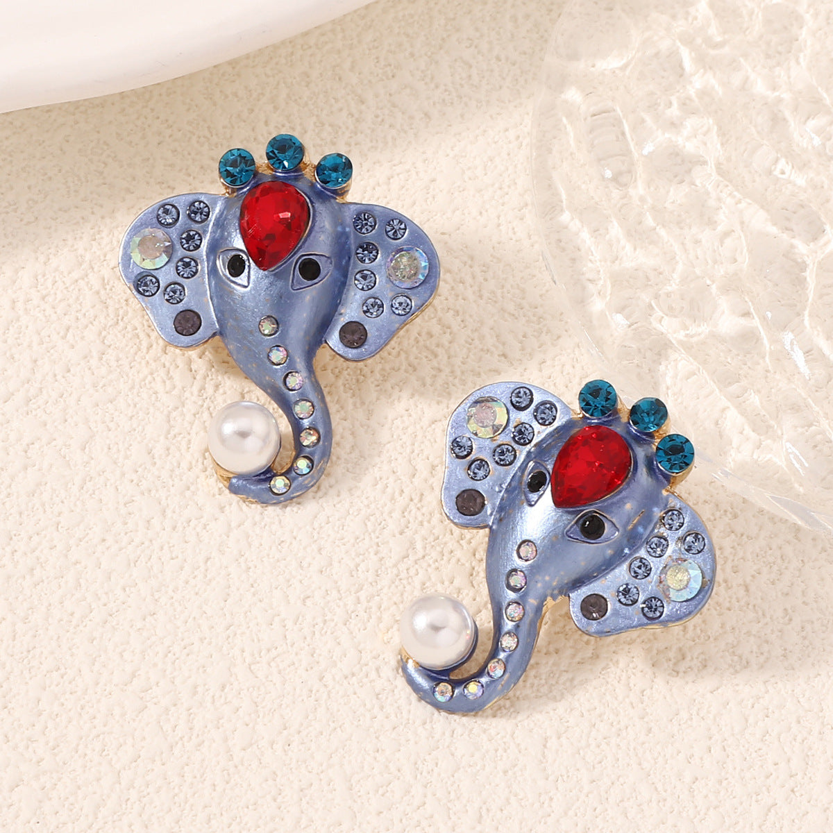 Beautiful Pearl Earring with Unique Style