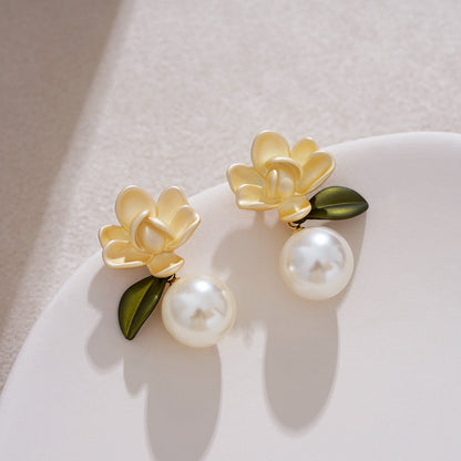 Delicate Artisan Pearl Earring