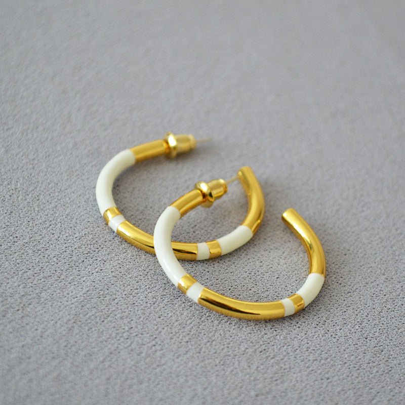 Stunning Gold Earring for Daily Wear