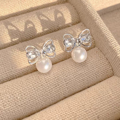 Classic Pearl Earring with Timeless Appeal
