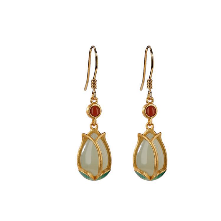Beautiful Gold Set with Unique Style