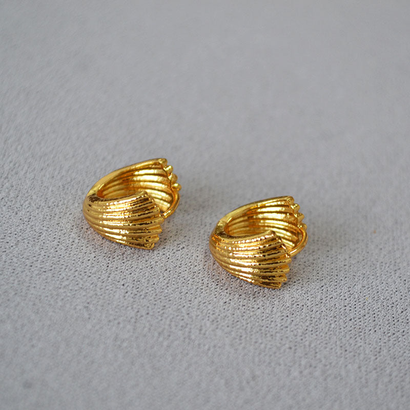 Stunning Gold Earring for Daily Wear