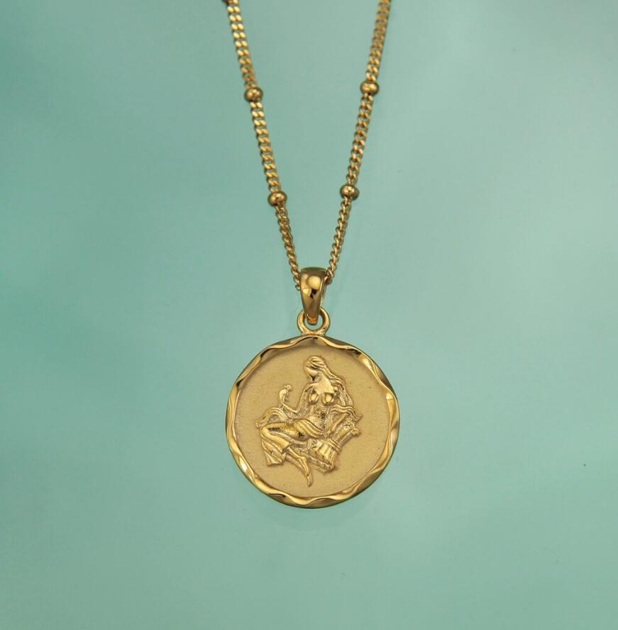 Beautiful Gold Necklace with Unique Style