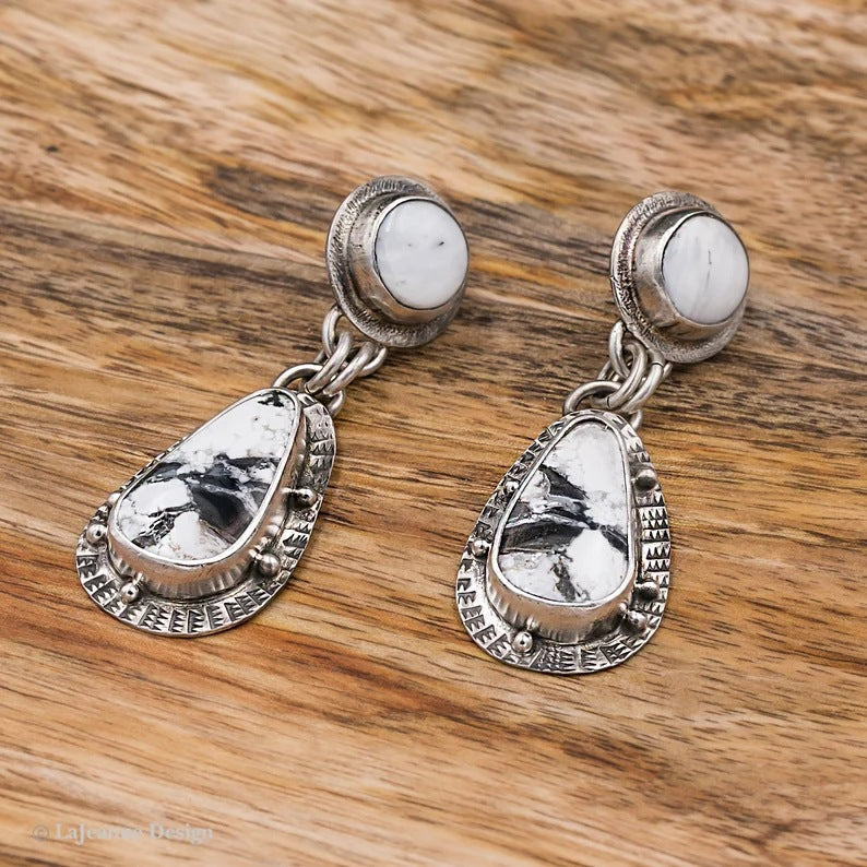 Charming Earring for Any Occasion