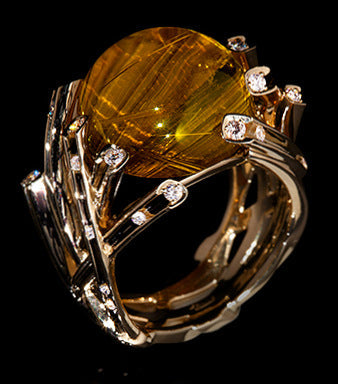 Classic Gold Ring with Timeless Appeal