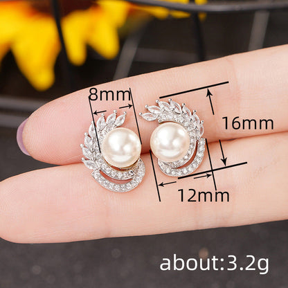 Romantic Pearl Earring for Special Moments