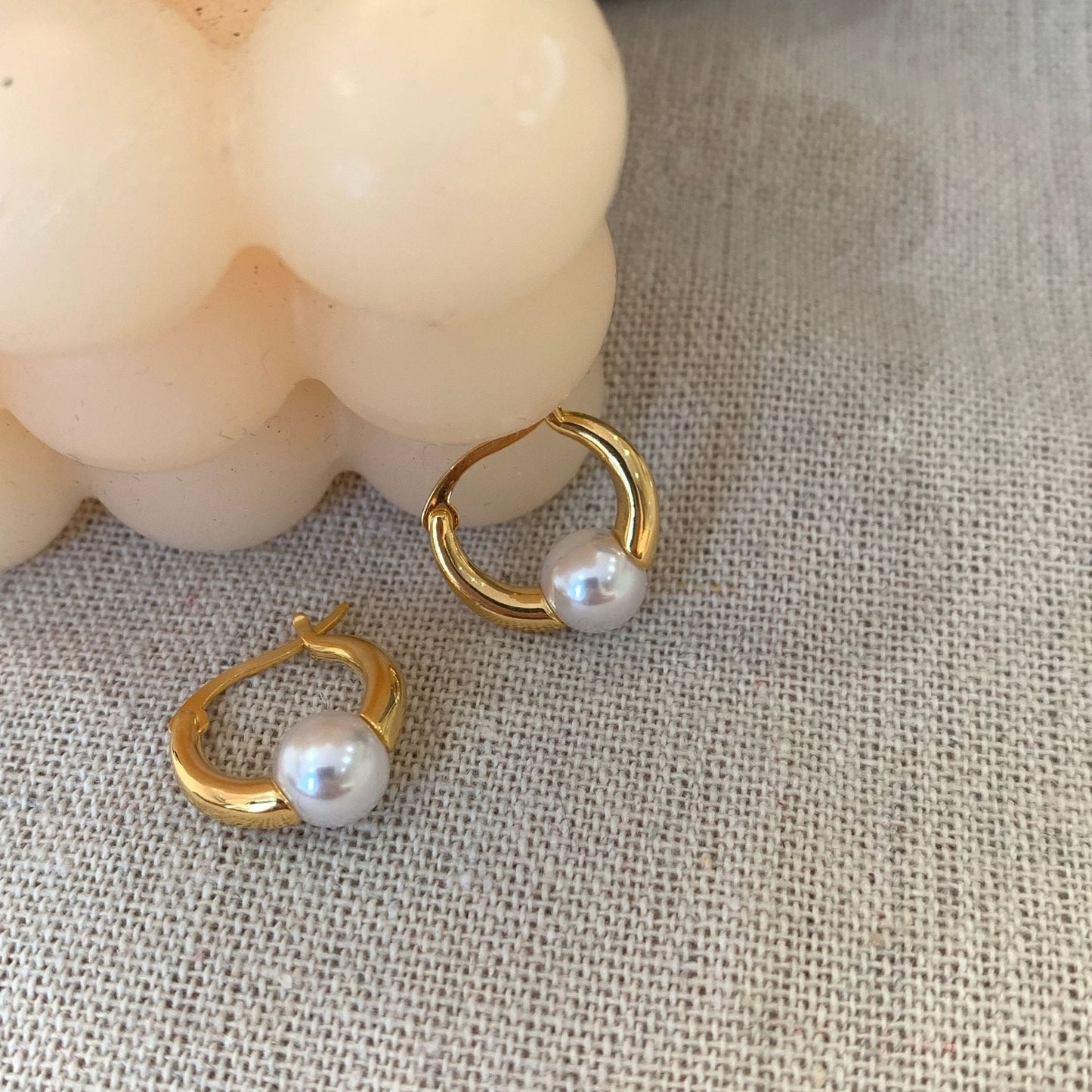 Romantic Pearl Earring for Special Moments
