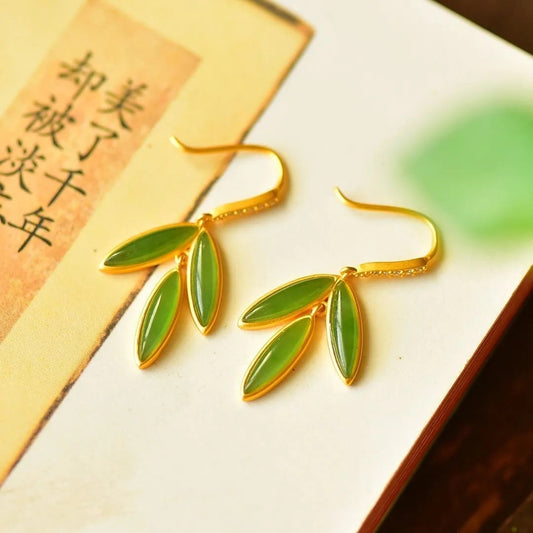 Charming Silver Earring for Any Occasion