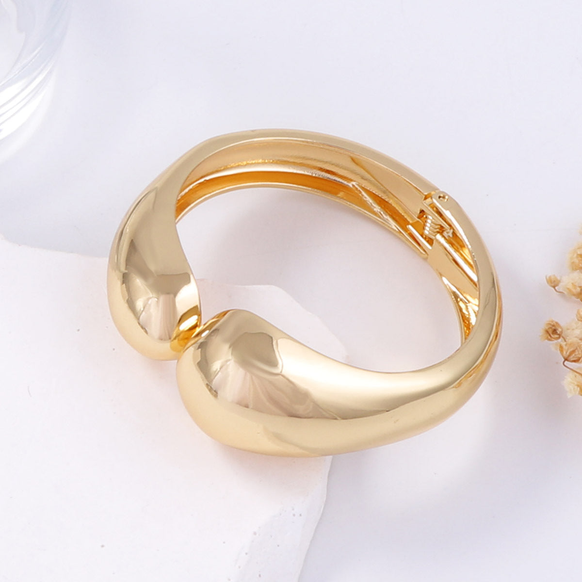 Romantic Bracelet for Special Moments