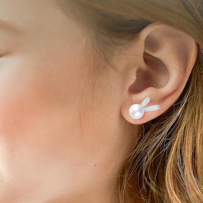 Beautiful Pearl Earring with Unique Style