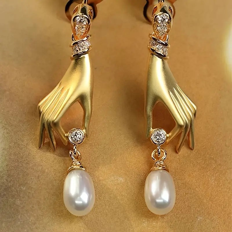 Classic Pearl Earring with Timeless Appeal