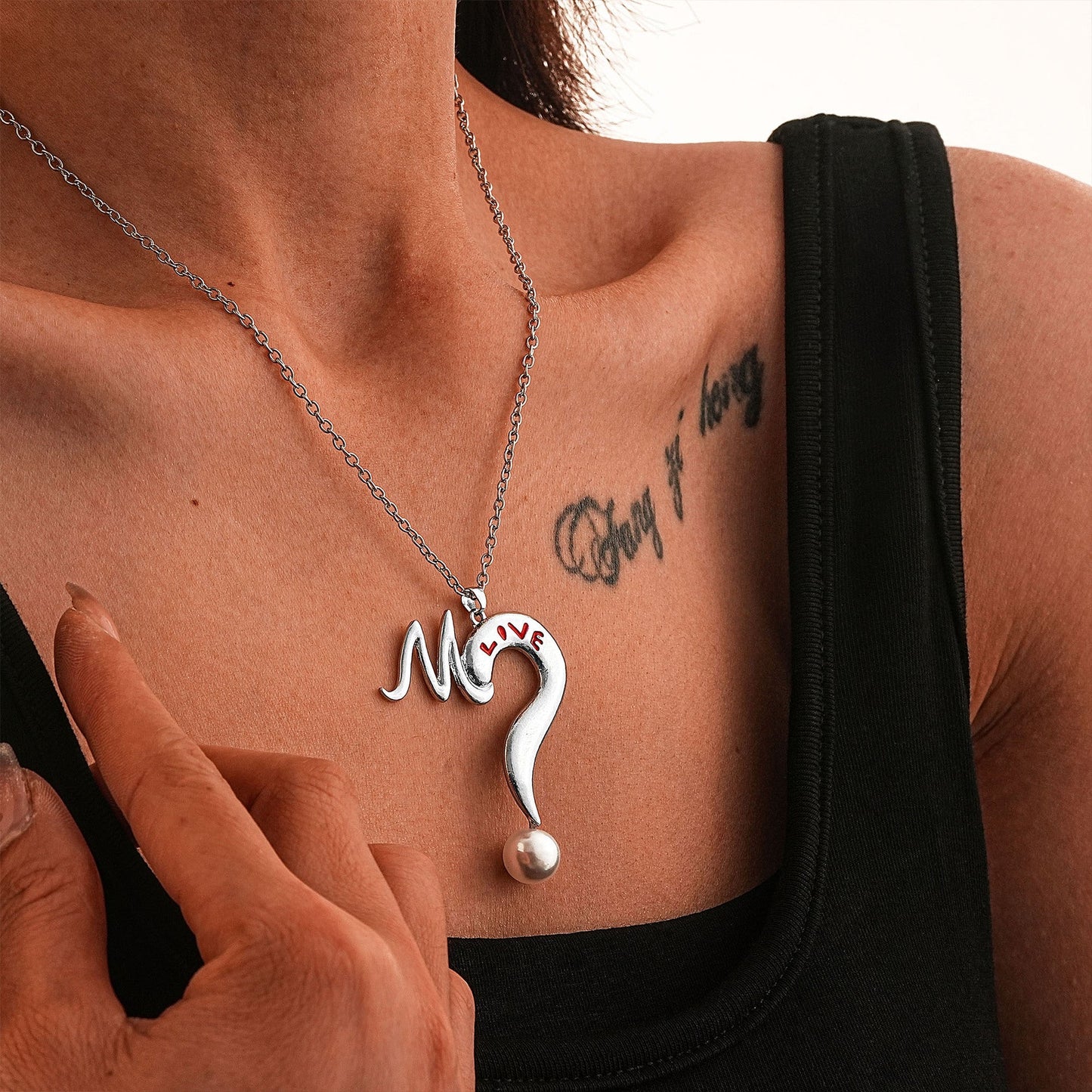 Romantic Pearl Necklace for Special Moments