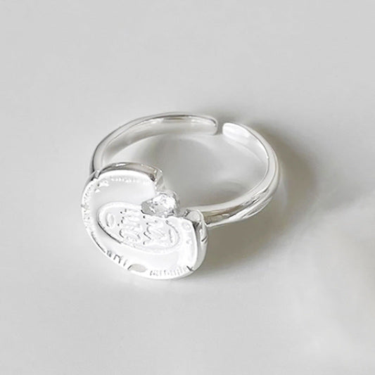 Charming Piece for Any Occasion