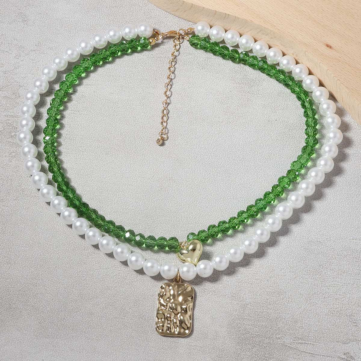 Charming Pearl Necklace for Any Occasion