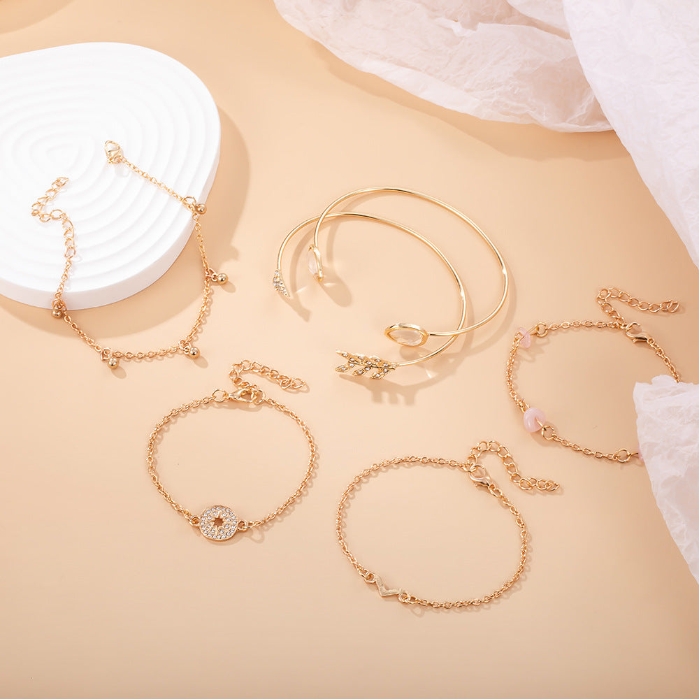 Beautiful Gold Bracelet with Unique Style