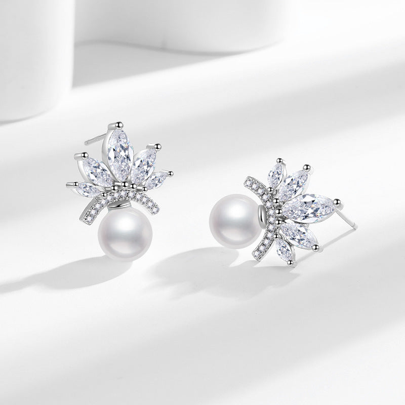 Beautiful Pearl Earring with Unique Style