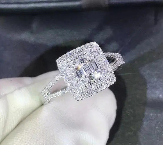 Stunning Ring for Daily Wear