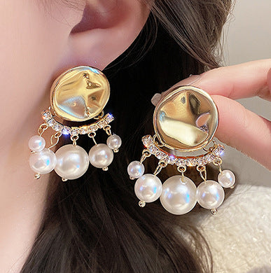 Romantic Pearl Earring for Special Moments
