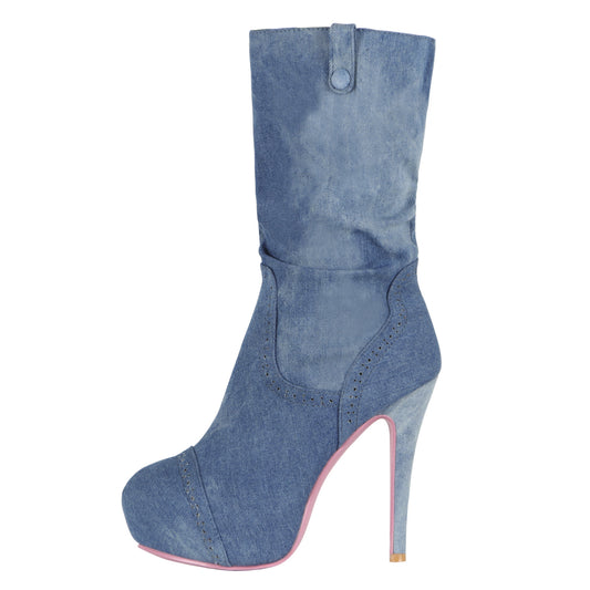 Graceful Orthopedic Boots for Modern Look