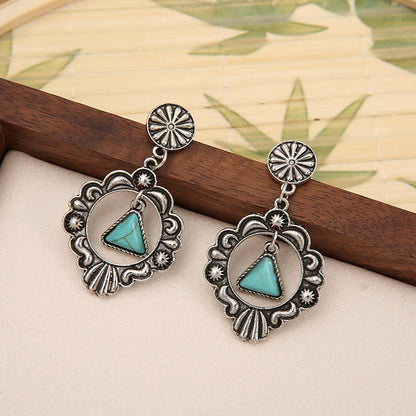 Classic Earring with Timeless Appeal