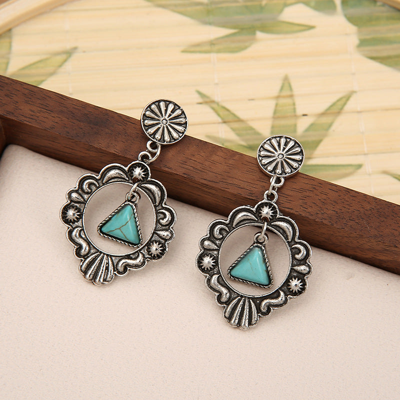 Classic Earring with Timeless Appeal
