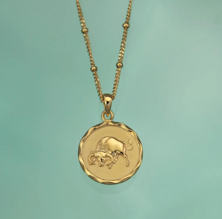 Beautiful Gold Necklace with Unique Style