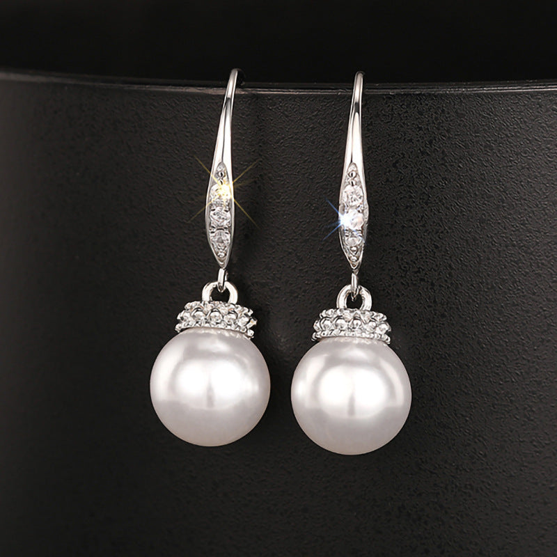 Romantic Pearl Earring for Special Moments