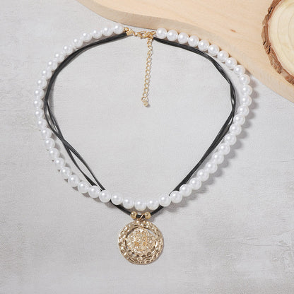 Beautiful Pearl Necklace with Unique Style