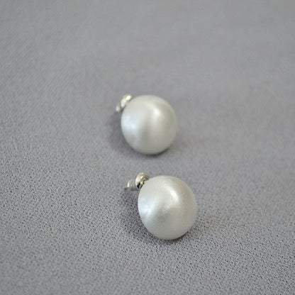Charming Silver Earring for Any Occasion