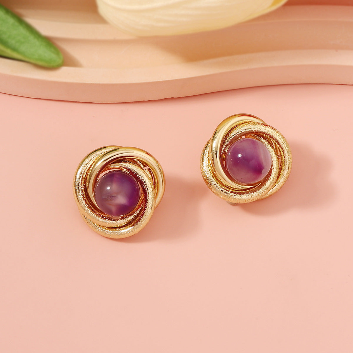 Romantic Pearl Earring for Special Moments