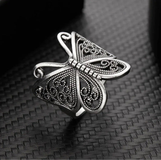 Charming Ring for Any Occasion