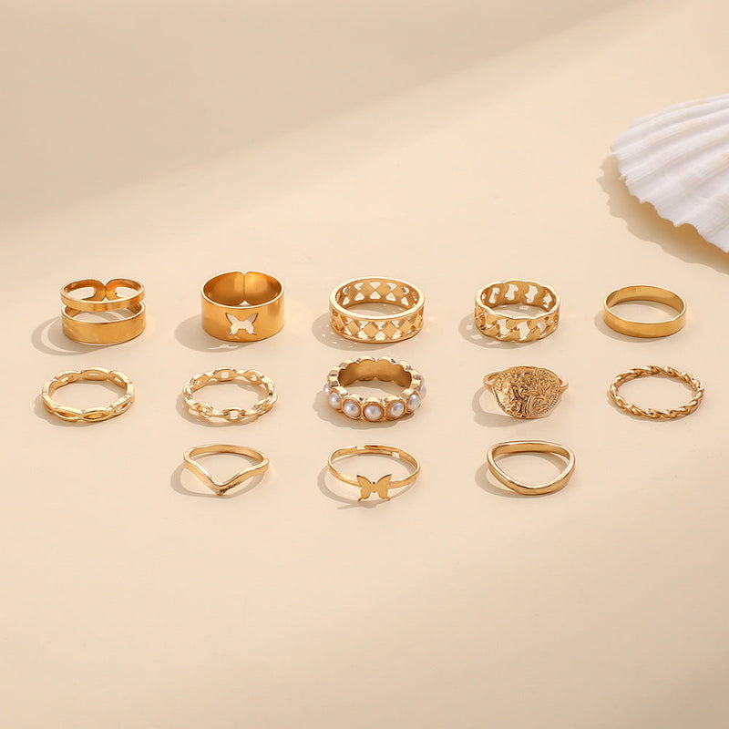 Beautiful Pearl Ring with Unique Style