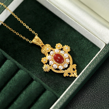 Beautiful Pearl Necklace with Unique Style