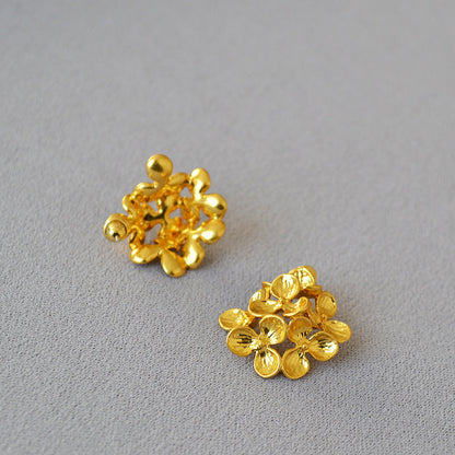 Beautiful Gold Earring with Unique Style