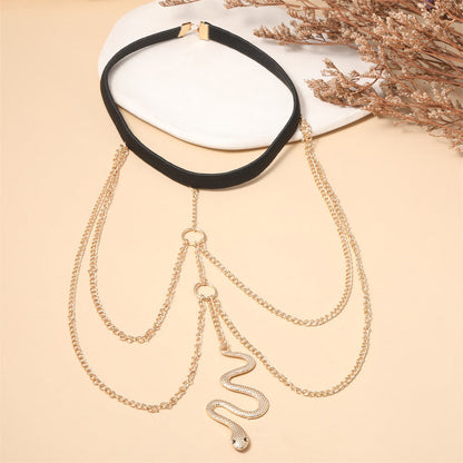 Beautiful Gold Pendant with Unique Style