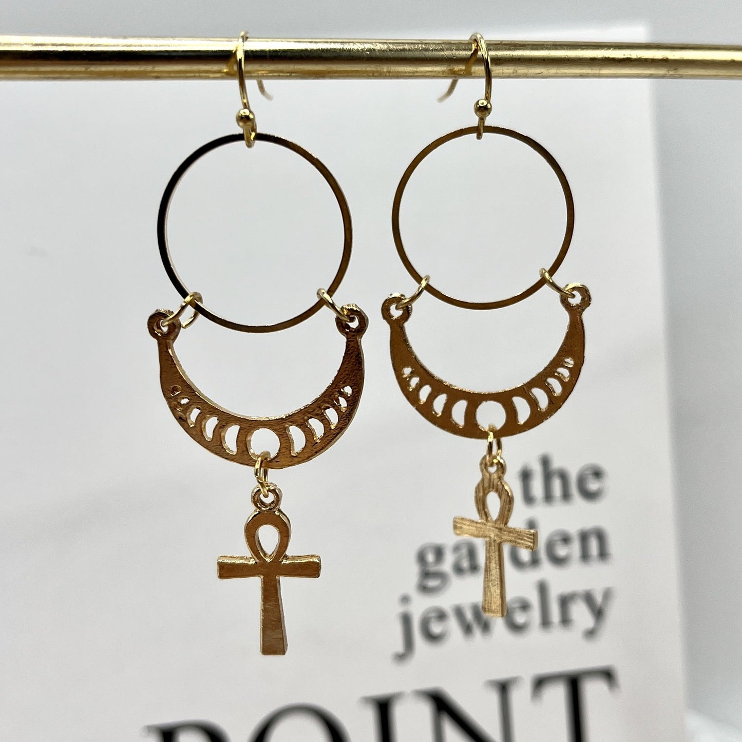 Charming Earring for Any Occasion